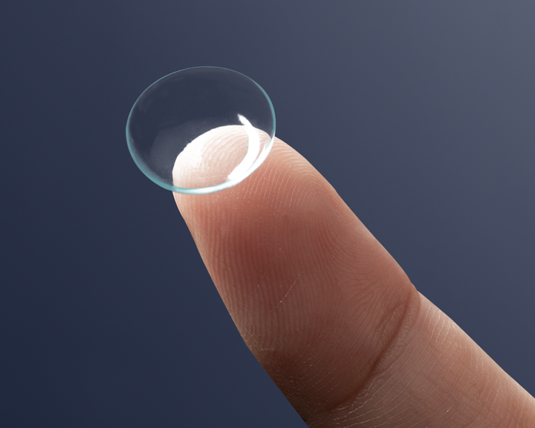 Services_0000_smart-contact-lens-fingertip-new-tech